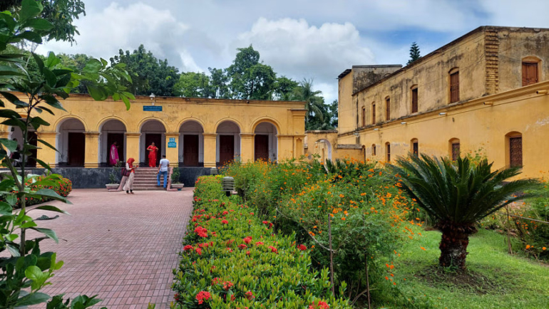 আমার দেশের বাড়ি